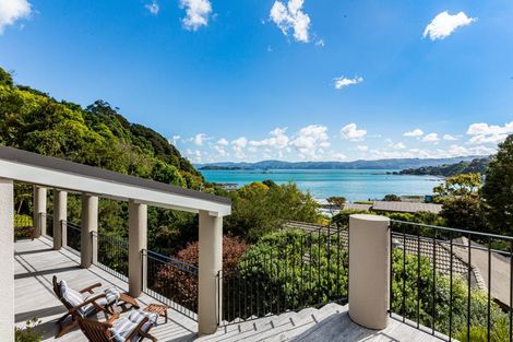 Photo of property in 52 Walter Road, Lowry Bay, Lower Hutt, 5013