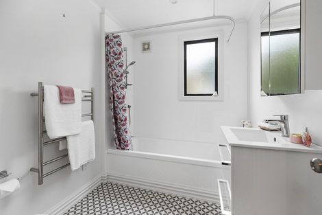 Photo of property in 10/162u Aro Street, Aro Valley, Wellington, 6021