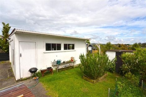 Photo of property in 20 Craigbank Avenue, New Lynn, Auckland, 0600