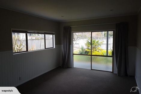 Photo of property in 43 Ngatai Road, Otumoetai, Tauranga, 3110