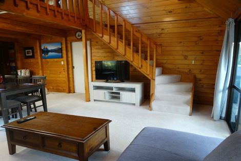 Photo of property in 7 Fernbird Place, Massey, Auckland, 0614