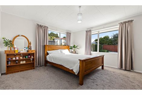 Photo of property in 61 Landsdowne Terrace, Cashmere, Christchurch, 8022