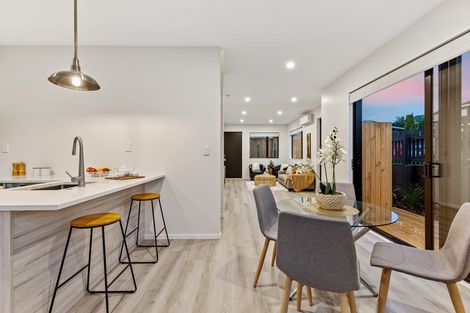 Photo of property in 79a Granville Drive, Massey, Auckland, 0614