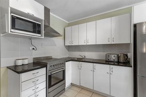 Photo of property in 2/21 Latham Avenue, Pakuranga, Auckland, 2010