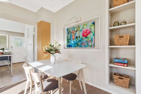 Photo of property in 92 Winara Avenue, Waikanae, 5036