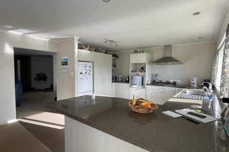 Photo of property in 29 Saltwood Street, Red Beach, 0932