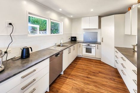 Photo of property in 21 Gainsborough Grove, Belmont, Lower Hutt, 5010
