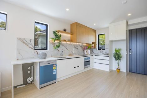 Photo of property in 10 Alexander Avenue, Torbay, Auckland, 0630