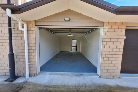 Photo of property in 2/5 Wallson Crescent, Wiri, Auckland, 2104
