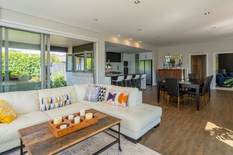 Photo of property in 8 Petrel Close, Paraparaumu Beach, Paraparaumu, 5032