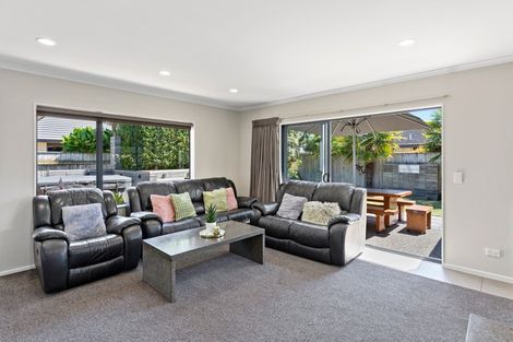 Photo of property in 92 Regent Drive, Paraparaumu Beach, Paraparaumu, 5032