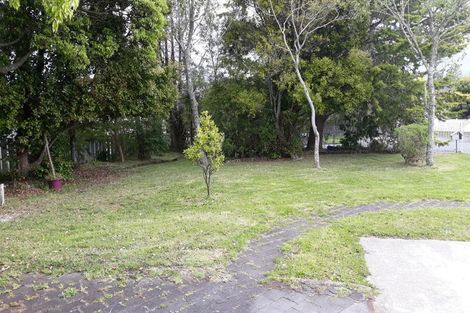 Photo of property in 5 Denver Avenue, Sunnyvale, Auckland, 0612