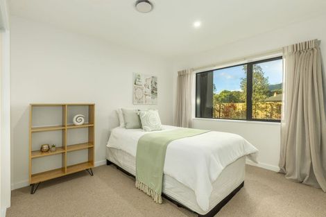 Photo of property in 15 Kaiwaru Place, Waikanae, 5036