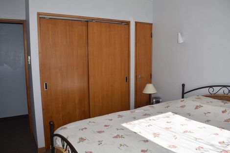 Photo of property in Grafon Court Flats, 53u7 Grafton Road, Roseneath, Wellington, 6011
