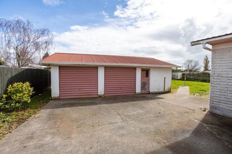 Photo of property in 2 Mcquarrie Place, Ngatea, 3503