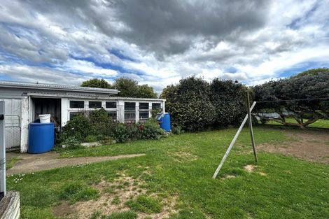 Photo of property in 16 George Street, Dannevirke, 4930