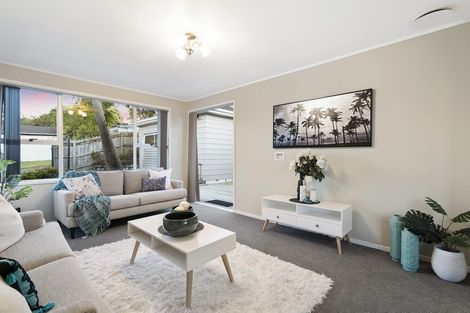 Photo of property in 12 Malmo Place, Massey, Auckland, 0614