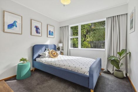 Photo of property in 21 Waikare Street, Karori, Wellington, 6012