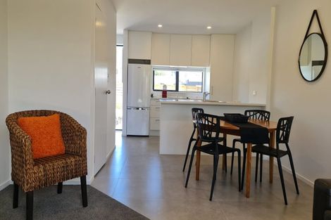 Photo of property in 2 Rimu Road, Mangere Bridge, Auckland, 2022