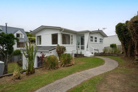 Photo of property in 2 Ironside Road, Johnsonville, Wellington, 6037
