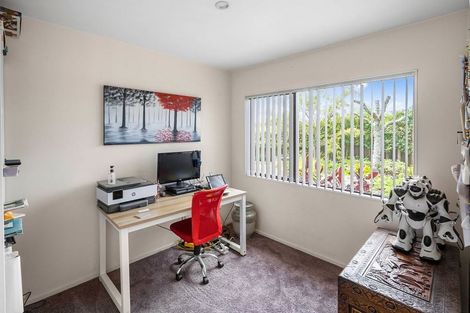 Photo of property in 11 Sandpiper Grove, Unsworth Heights, Auckland, 0632