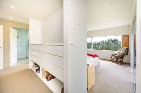 Photo of property in 17 Oram Drive, Turitea, Palmerston North, 4472