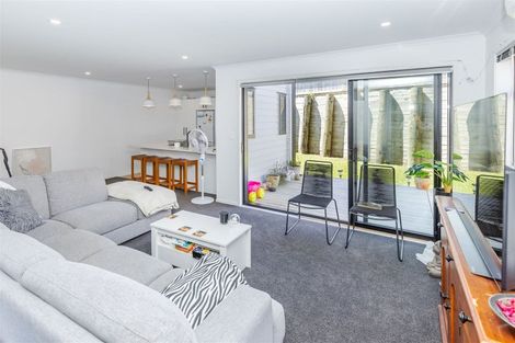Photo of property in 44u2 Glenview Terrace, Glenview, Hamilton, 3206