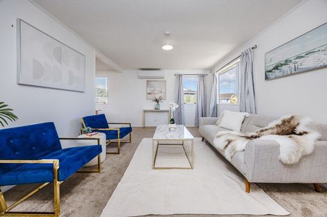 Photo of property in 1/17 Etherton Drive, Weymouth, Auckland, 2103