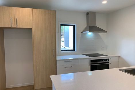 Photo of property in 5/4 Harry Ward Place, Henderson, Auckland, 0610