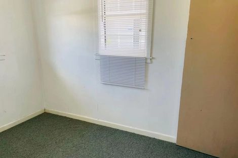Photo of property in 1/22 Holland Road, Hillcrest, Auckland, 0627