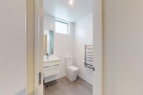 Photo of property in 352 Queens Drive, Lyall Bay, Wellington, 6022