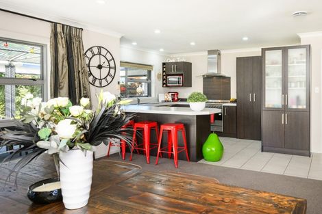 Photo of property in 99 Schnell Drive, Kelvin Grove, Palmerston North, 4414