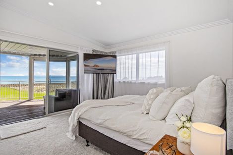 Photo of property in 1011 Papamoa Beach Road, Papamoa Beach, Papamoa, 3118