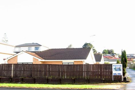 Photo of property in 2/124a Alfriston Road, Manurewa, Auckland, 2105
