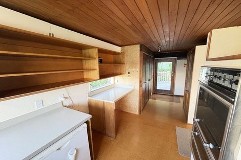 Photo of property in 28 Napier Street, Karaka Bays, Wellington, 6022