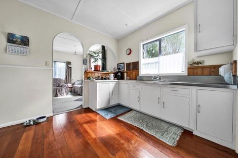 Photo of property in 2 High Street, Hawera, 4610