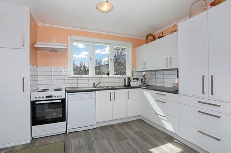 Photo of property in 1 Oaklea Avenue, Marton, 4710