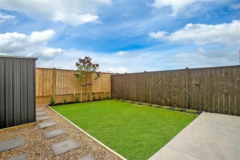 Photo of property in 30 Owen Chapman Drive, Red Beach, 0932