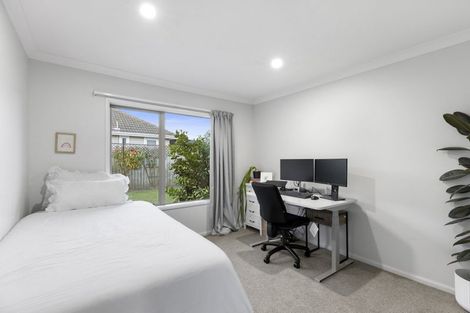 Photo of property in 64 Wattle Drive, New Brighton, Christchurch, 8083