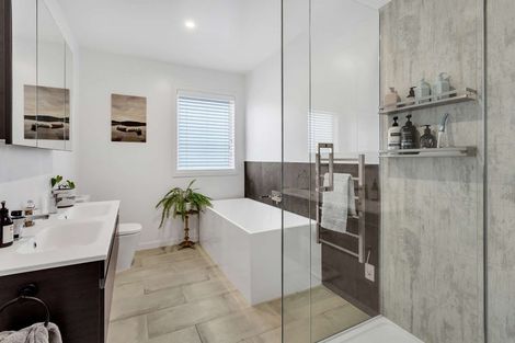 Photo of property in 30 Ngaroma Crescent, Whitianga, 3510