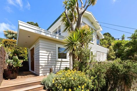 Photo of property in 7 Doris Gordon Crescent, Crofton Downs, Wellington, 6035