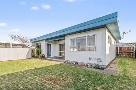 Photo of property in 7a Seafront Road, Castlecliff, Whanganui, 4501