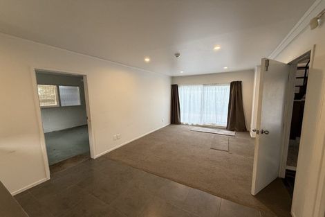 Photo of property in 4 Seakens Way, Glen Eden, Auckland, 0602