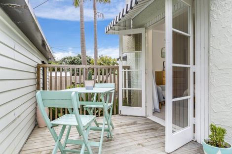 Photo of property in 36 Seabrook Avenue, New Lynn, Auckland, 0600
