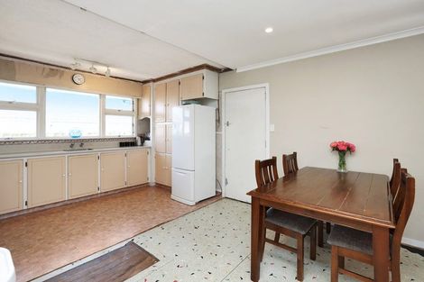 Photo of property in 64 Mcmurdo Street, Tinwald, Ashburton, 7700