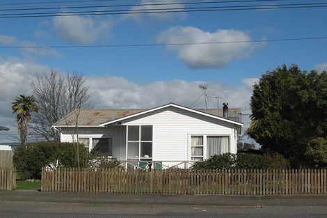 Photo of property in 16 Francis Drake Street, Waipukurau, 4200