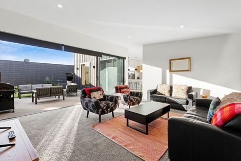 Photo of property in 3 Stackbrae Avenue, Wanaka, 9305