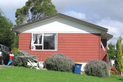 Photo of property in 6 Borich Road, Sunnyvale, Auckland, 0612