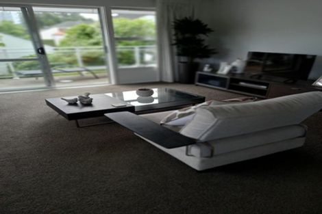 Photo of property in 1/14 Frieston Road, Milford, Auckland, 0620