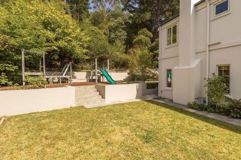 Photo of property in 16 Basil Place, Mount Pleasant, Christchurch, 8081